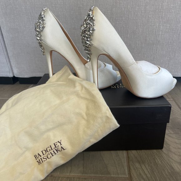 Badgley Mischka Heels - Picture 7 of 7